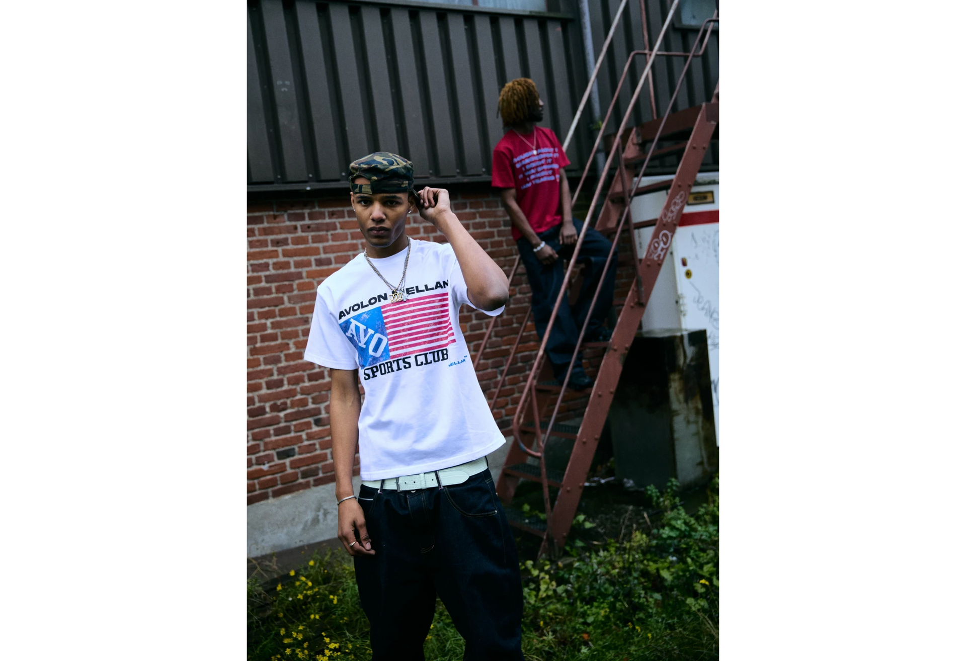 AVOLON AMERICAN FLAG TEE
